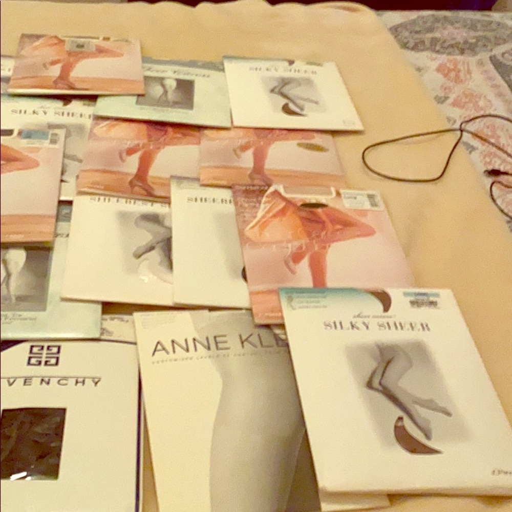 Pantyhose call multiple colors